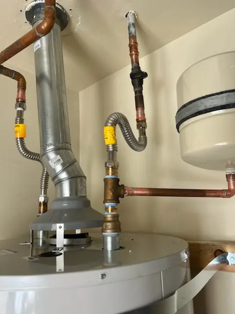Water heater installation and plumbing repair in Steelville
